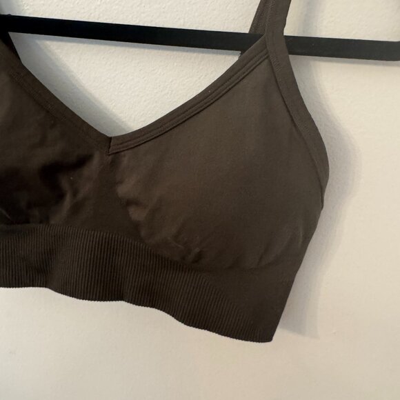 Lululemon Ebb to Street Bra - Picture 2 of 6